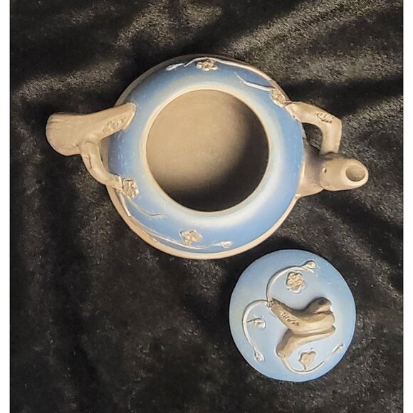 Vintage Yixing Zisha Clay Tea Pot - Picture 7 of 16